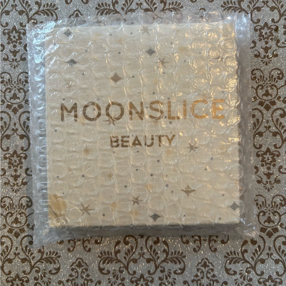 BNWT Blush Palette - Pink and Brown Shades